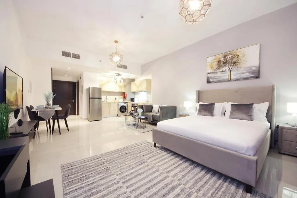 Cozy Studio Apartment In Ag Tower With Canal View Dubai