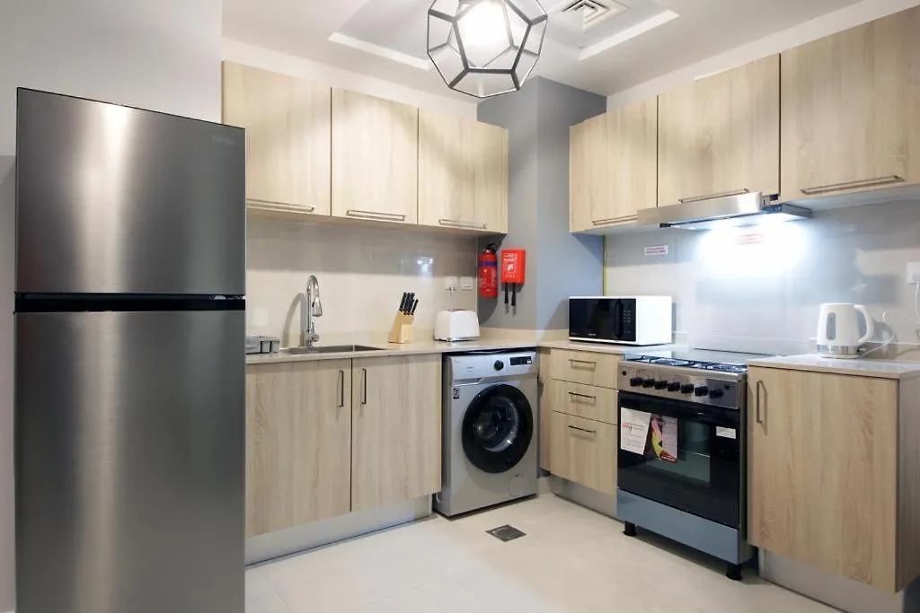 Cozy Studio Apartment In Ag Tower With Canal View Dubai