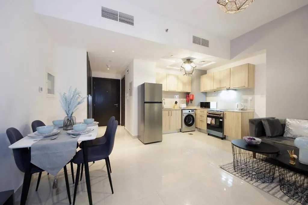 Cozy Studio Apartment In Ag Tower With Canal View Dubai